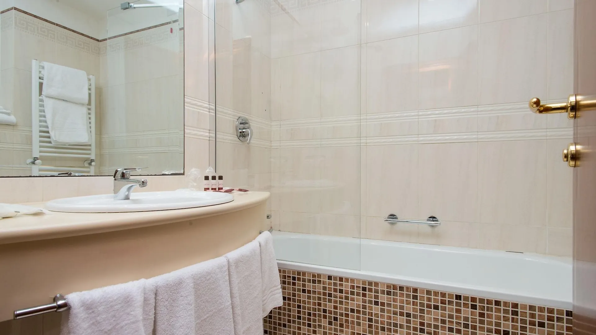Hotel The Brand Ρώμη 4*,