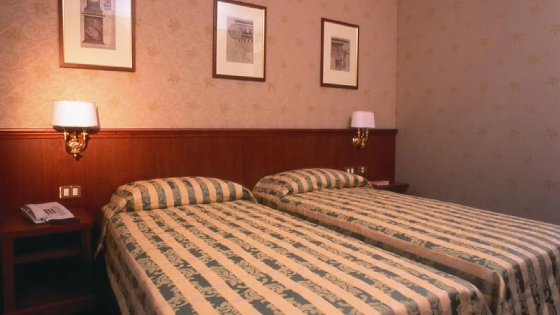 Hotel The Brand Ρώμη 4*,